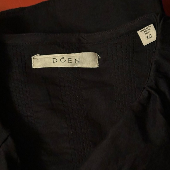 Doen Henri Top Black Ruffled Button Down - Picture 4 of 5